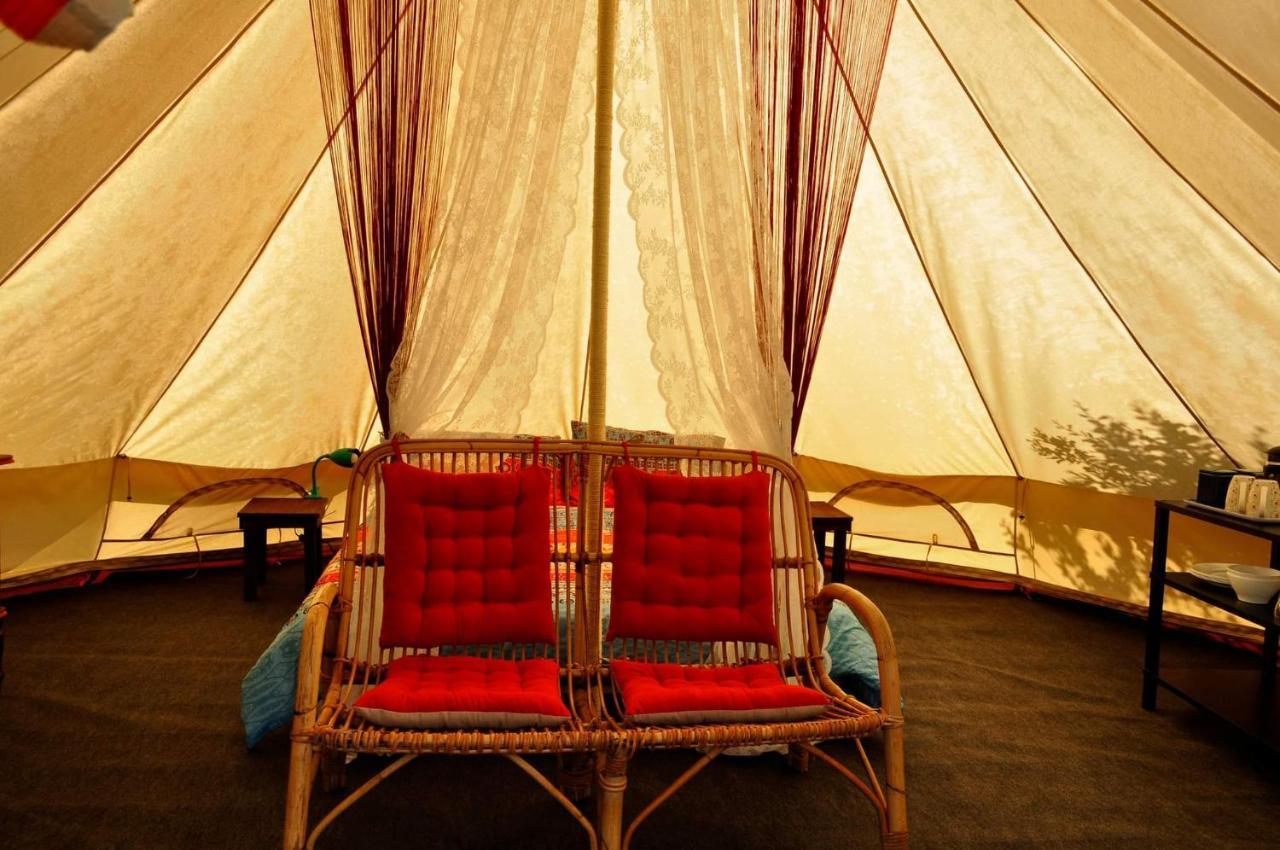 Guillerin Caravan And Glamping Sornac Exterior foto